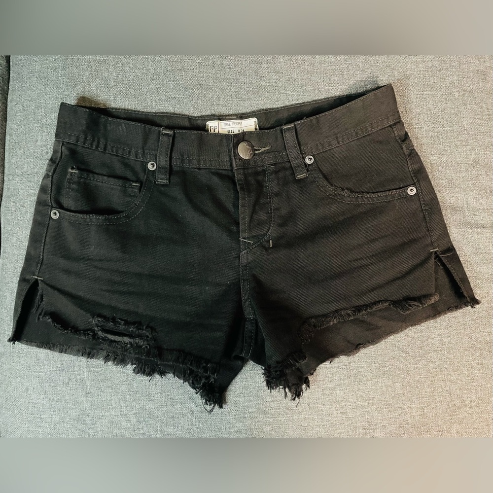 FP FREE PEOPLE BLACK SHORTS Size W 24 U.S.A.COD # 0159. - Picture 4 of 14
